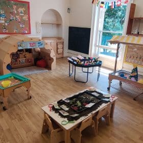 Bright and Spacious Surrounding at Tiny Tree